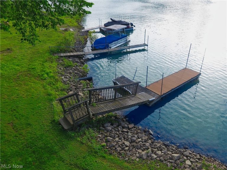 1214 Arrowhead Drive, Dellroy, OH - Photo 8
