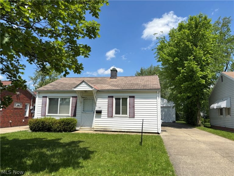 157 JOHN Street, Bedford, OH - Photo 2