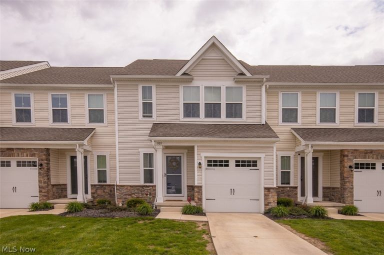 1165 Meadow Run, Copley, OH - Photo 2