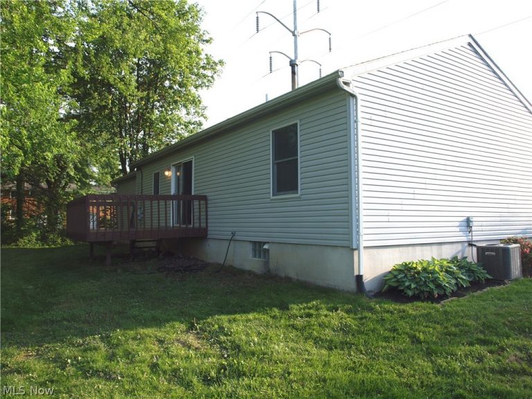 1422 Woodlawn Avenue, Canton, OH - Photo 5