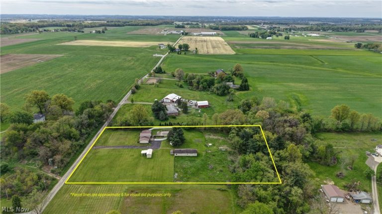 9316 Baer Road, Marshallville, OH - Photo 3