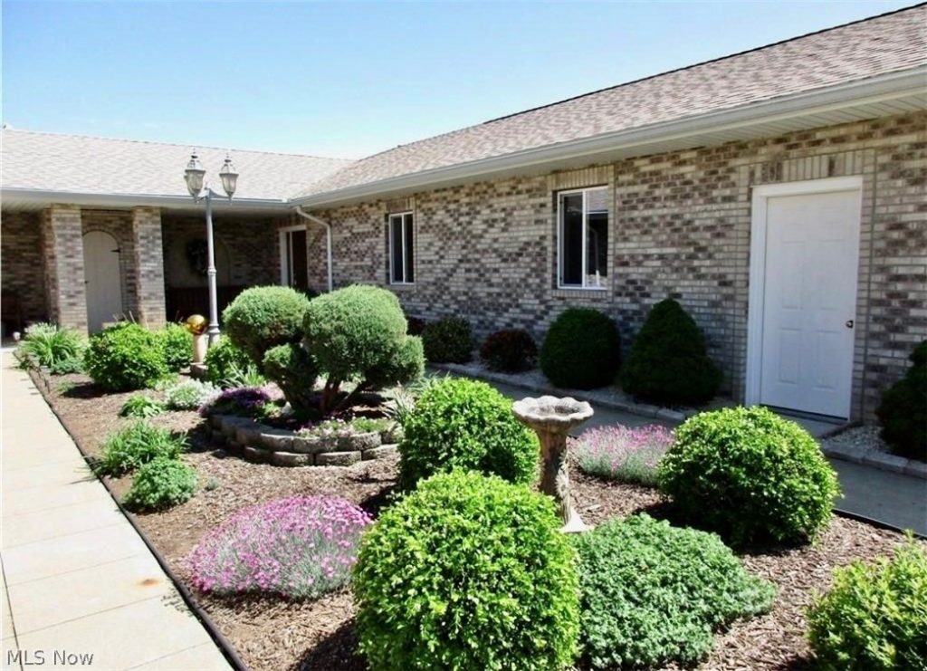 810 Florence Street #D, Belpre, OH
