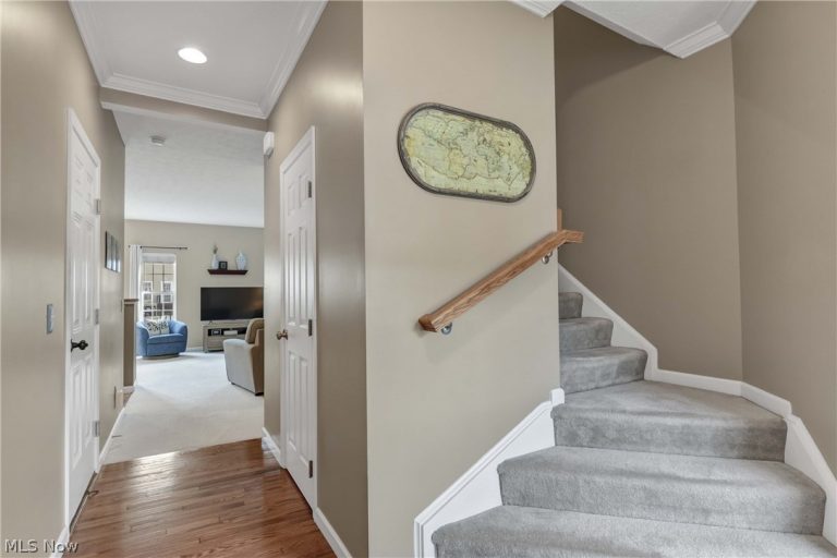 106 Clay Court, Berea, OH - Photo 3