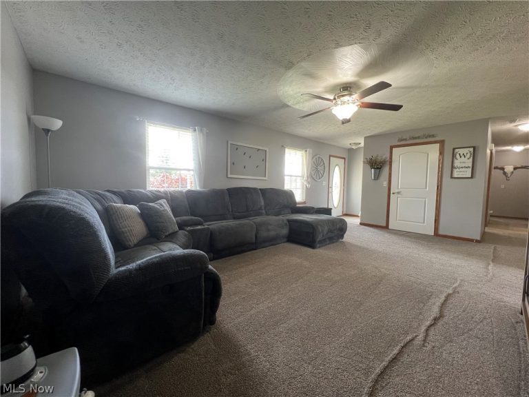 33 Balderson Drive, Washington, WV - Photo 8
