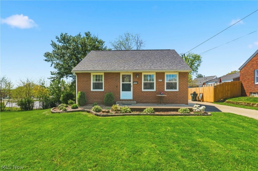 1437 Deville Avenue, Canton, OH