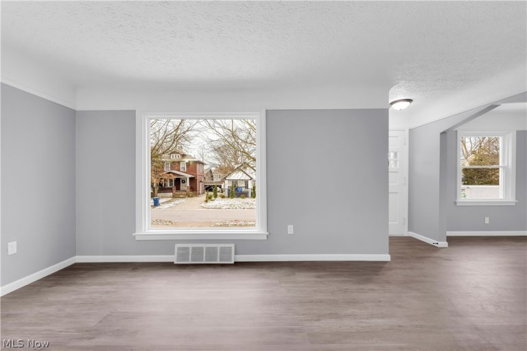 953 Whitby Road, Cleveland Heights, OH - Photo 5