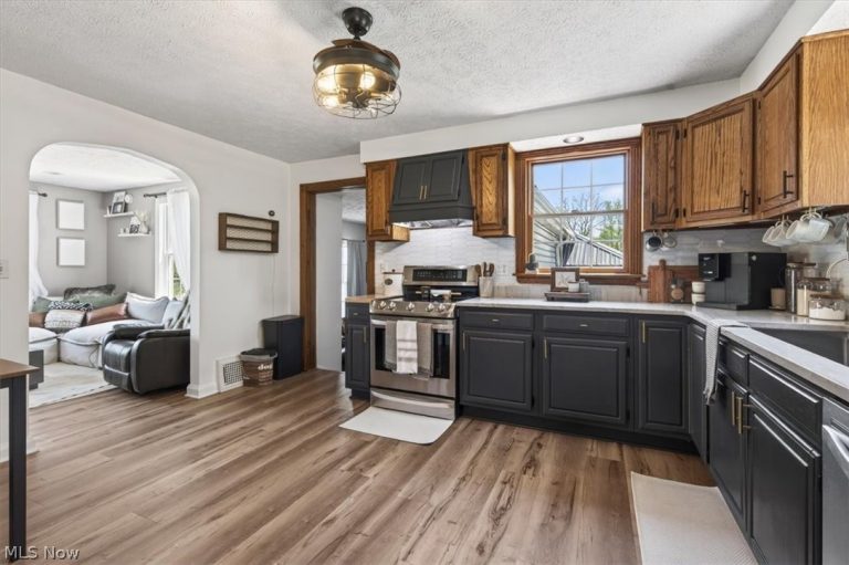 15812 Auburn Road, Newbury, OH - Photo 6