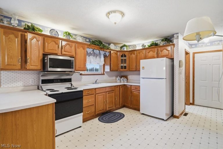 1344 Meadowbrook Lane, Carrollton, OH - Photo 8