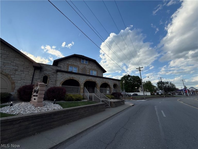 3721 Main Street, Weirton, WV - Photo 2