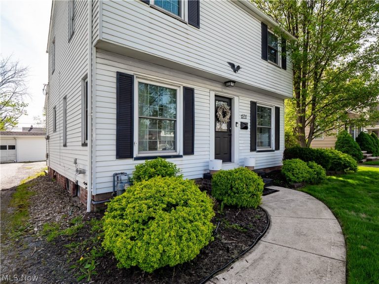 6711 Parma Park Boulevard, Parma Heights, OH - Photo 3