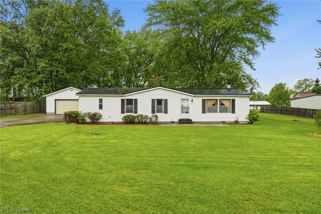 5333 Chestnut Street, Andover, OH