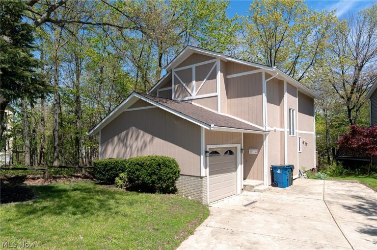495 Cahoon Road, Bay Village, OH, 44140