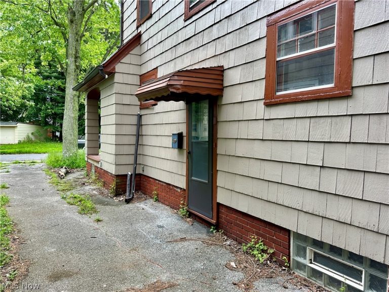 1169 Erieview Road, Cleveland Heights, OH - Photo 6