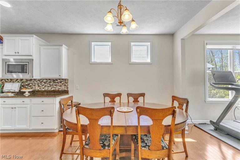 488 Arbor Lane, Copley, OH - Photo 8