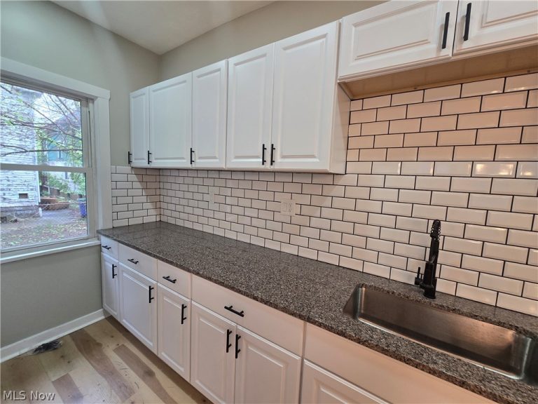 9807 Parkgate Avenue, Cleveland, OH - Photo 4