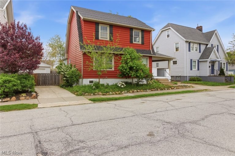 1521 Blossom Park Avenue, Lakewood, OH - Photo 3