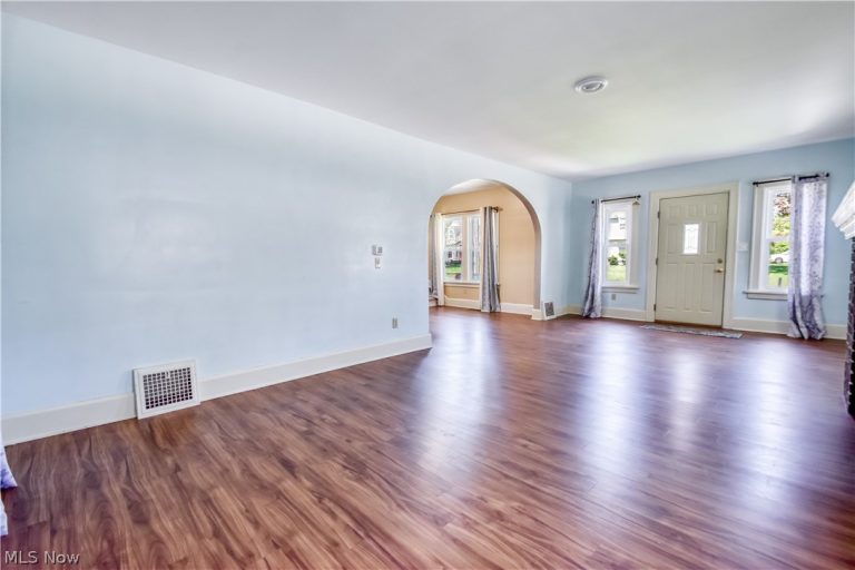 909 Lincoln Drive, Conneaut, OH - Photo 6