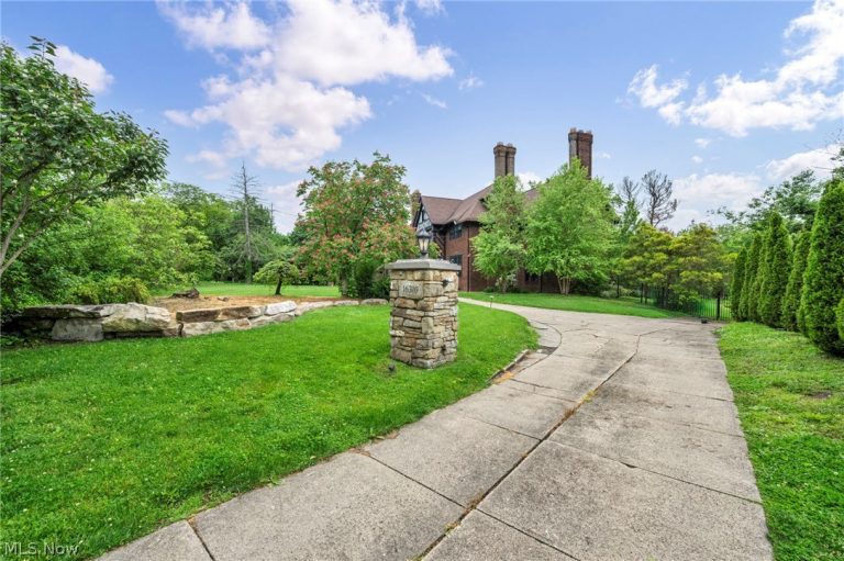 16310 Woodland Road, Shaker Heights, OH - Photo 4