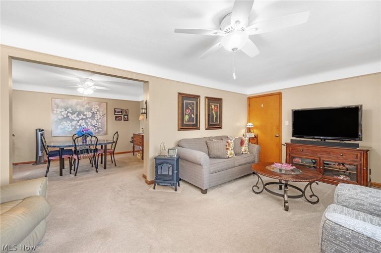 5907 Belmere Drive, Parma, OH - Photo 6
