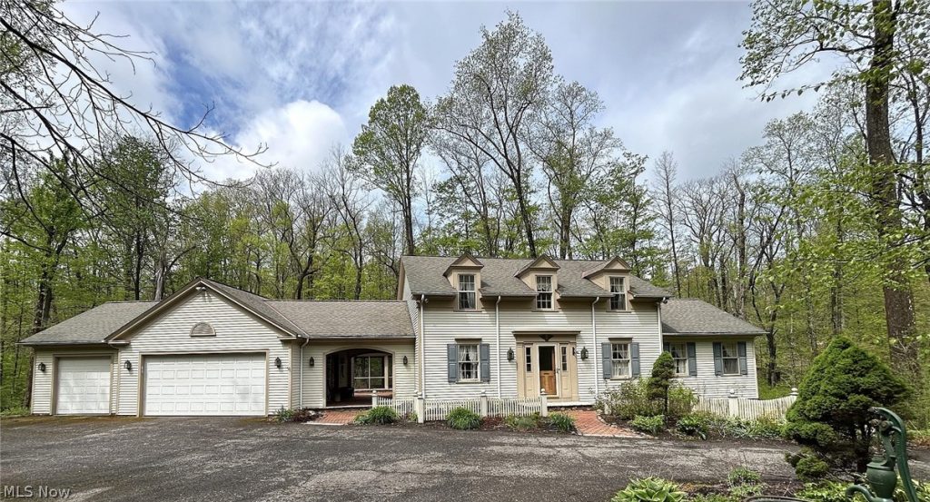 9201 Wilson Mills Road, Chesterland, OH