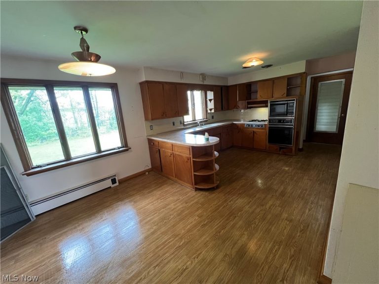 156 Cooper Foster Park Road, Lorain, OH - Photo 3