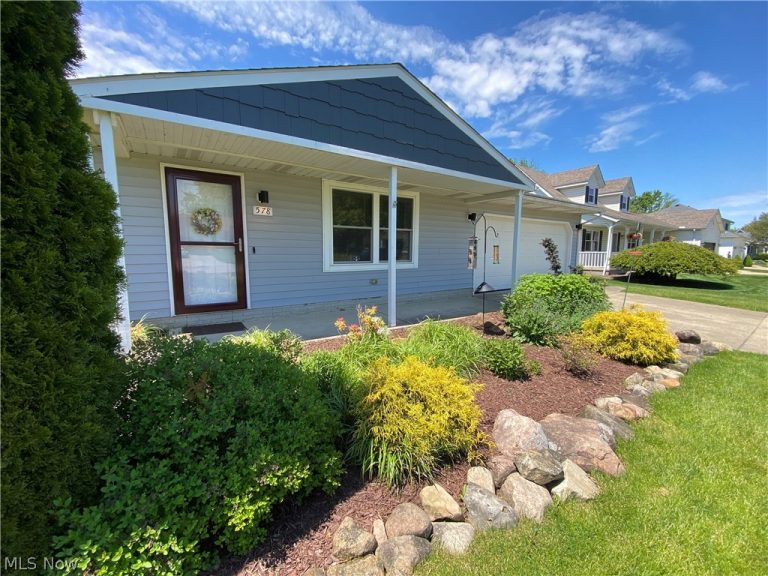 578 FIELDSTONE Drive, Amherst, OH - Photo 5