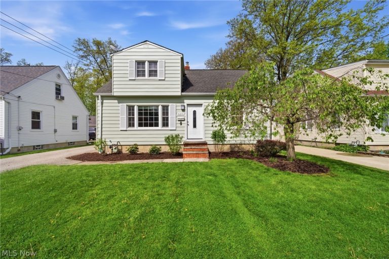 4276 Grove Avenue, Willoughby, OH, 44094