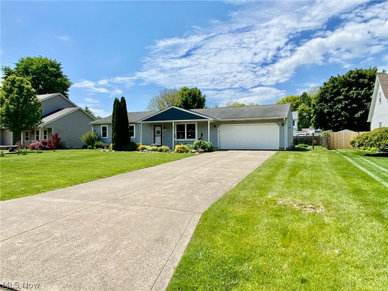 578 FIELDSTONE Drive, Amherst, OH, 44001