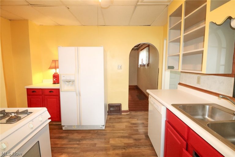13004 Edison Street, Alliance, OH - Photo 5