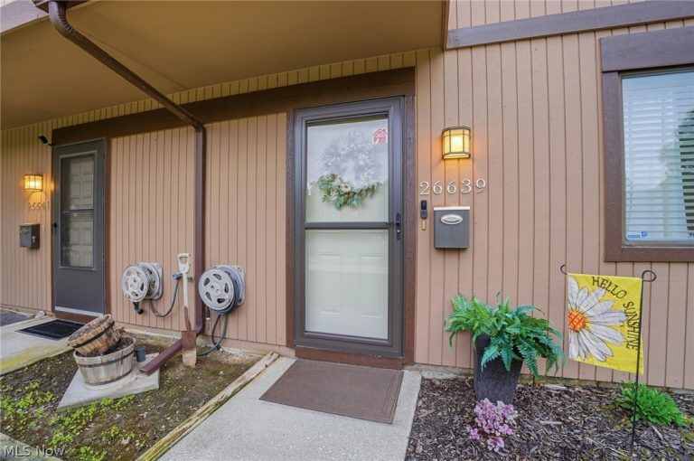 26639 Sprague Road, Olmsted Falls, OH - Photo 3