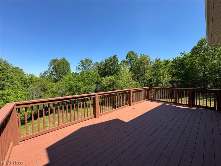 445 Calder Ridge Road, Belpre, OH - Photo 8