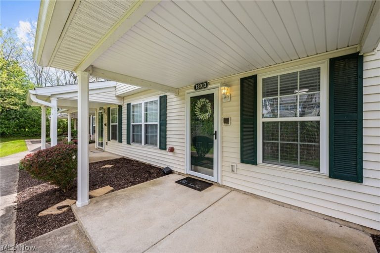 13913 Woodcroft, North Royalton, OH - Photo 3