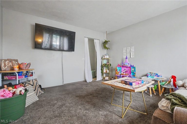 639 Fulmer Avenue, Akron, OH - Photo 6