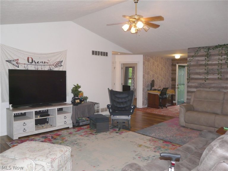4777 Waterloo Road, Atwater, OH - Photo 4
