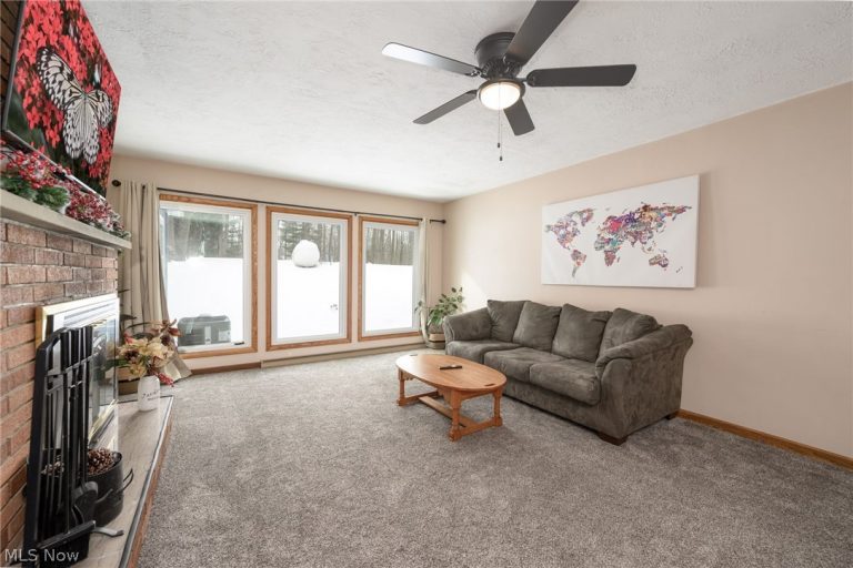 3366 Hommon Road, Ravenna, OH - Photo 8