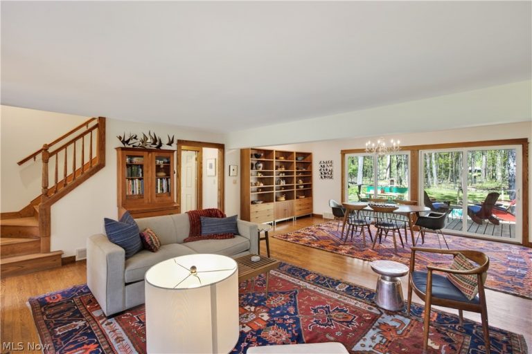 31599 Fairview Road, Orange, OH - Photo 8