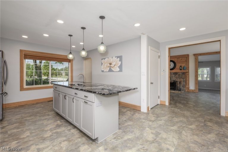 1566 Northeast Avenue, Tallmadge, OH - Photo 8