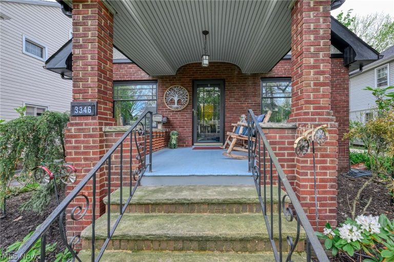 3346 Fairfax Rd, Cleveland Heights, OH - Photo 3