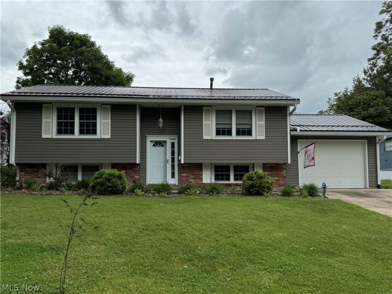 106 Oakview Drive, Marietta, OH, 45750