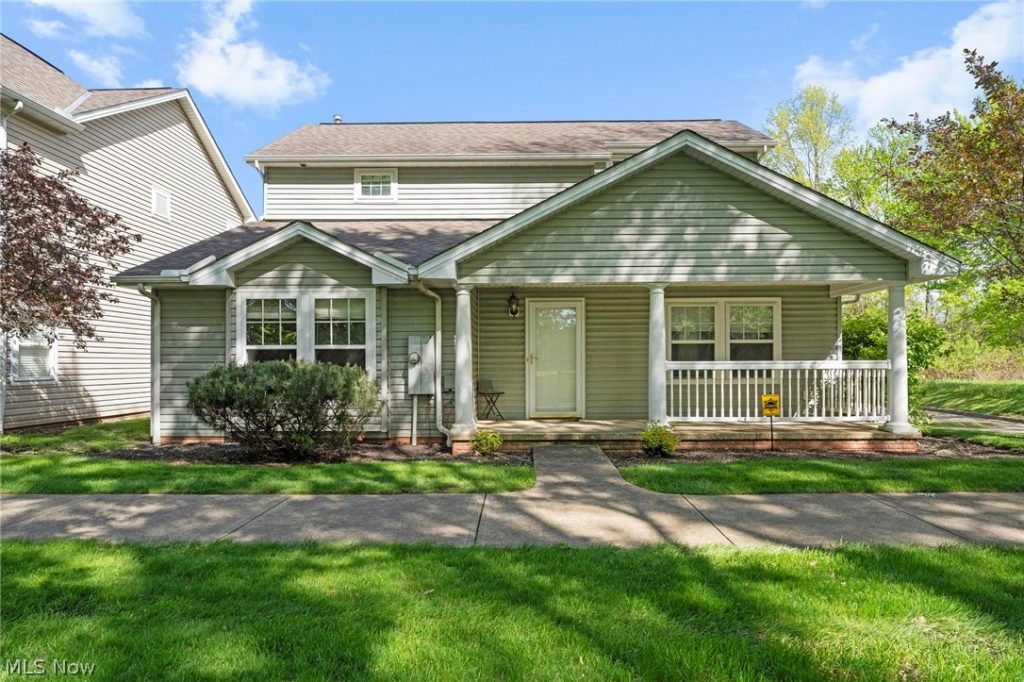 4982 Penny Lane, North Olmsted, OH
