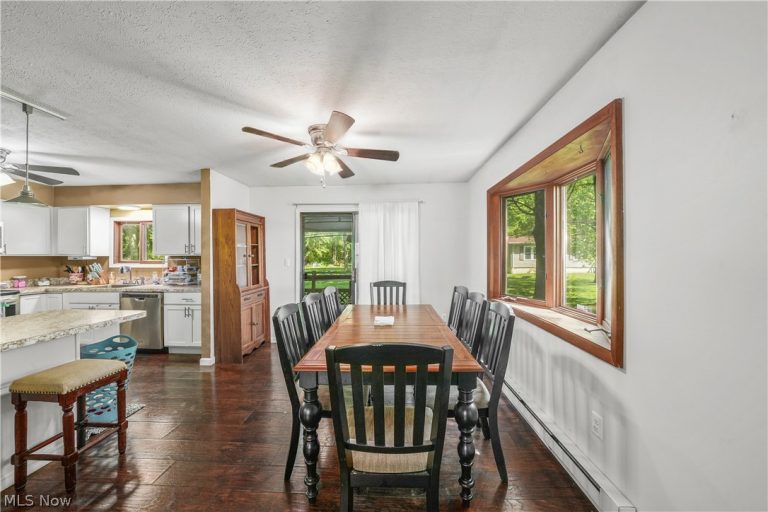 5305 Beechwood Road, Ravenna, OH - Photo 4