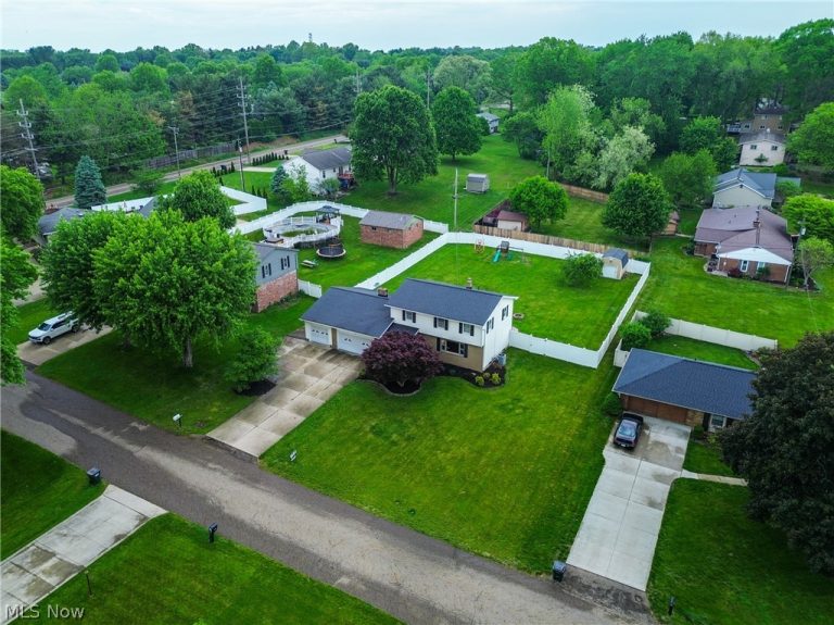 2635 Daffodil Street, Canton, OH - Photo 5