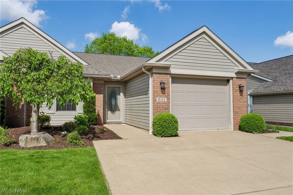 2111 Lakefield Drive, Huron, OH