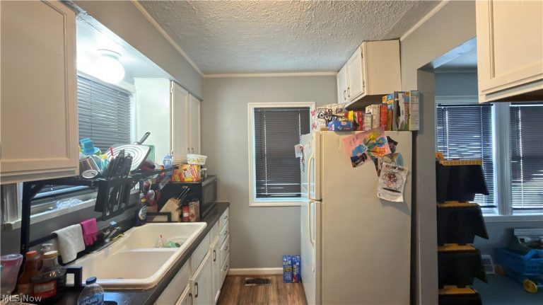 5462 Grasmere Avenue, Maple Heights, OH - Photo 6