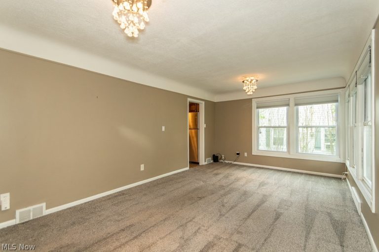 7444 Rockingham Road, Mentor, OH - Photo 3
