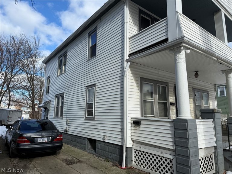 16219 Huntmere Avenue, Cleveland, OH - Photo 6