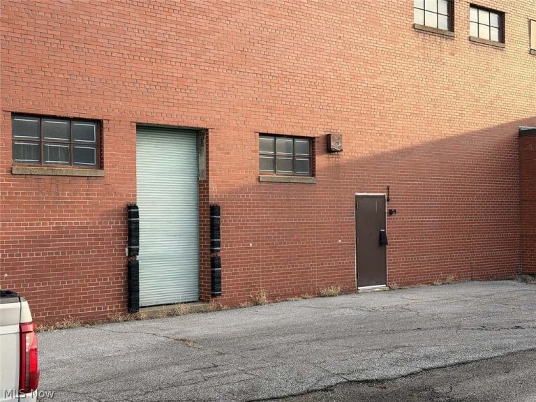 314 Cherry Avenue, Canton, OH - Photo 2