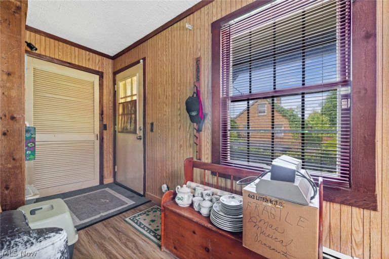 22486 Macbeth Avenue, Fairview Park, OH - Photo 6