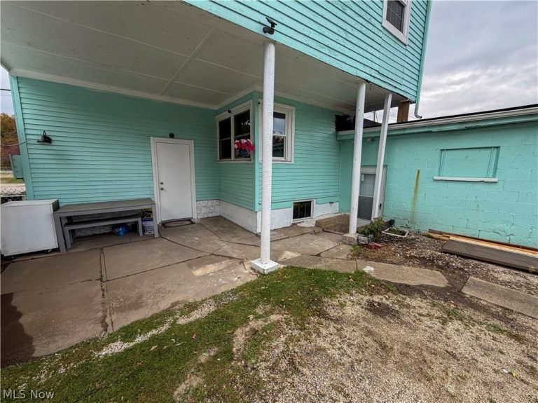 2405 Youngstown Road, Warren, OH - Photo 6