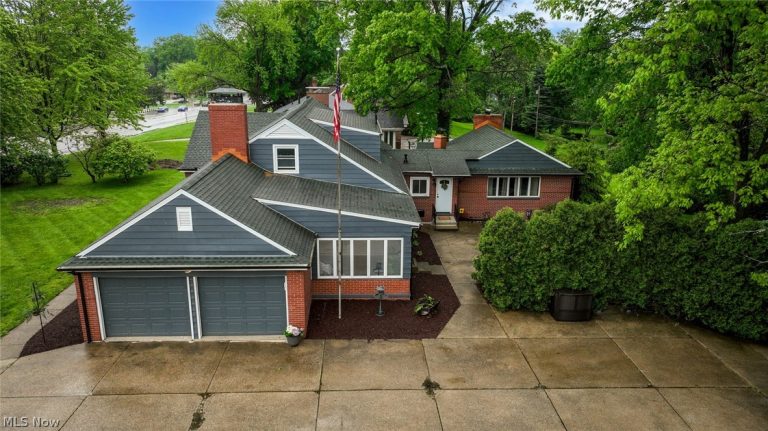 3021 Fulton Drive, Canton, OH - Photo 4